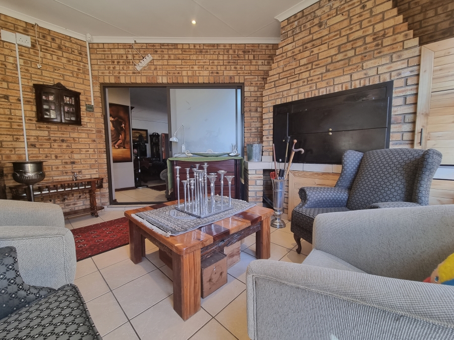 3 Bedroom Property for Sale in Hillcrest Northern Cape